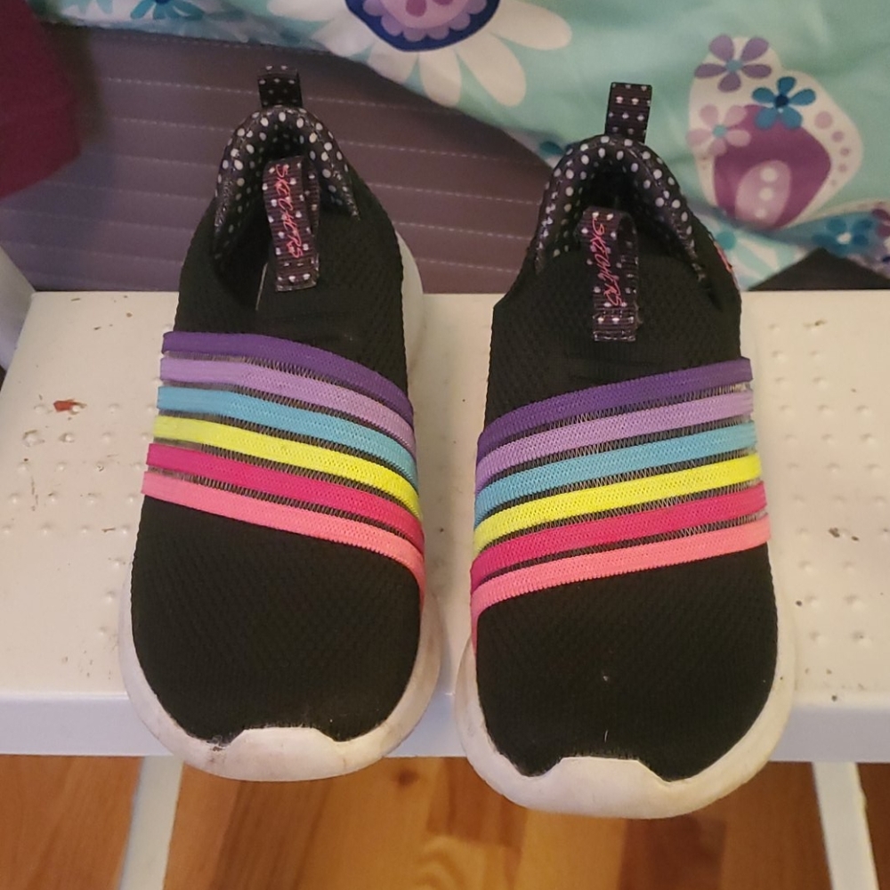 Girls skechers sneaker